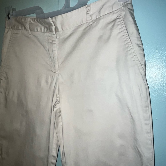 Ann Taylor Capris Tan Color Size 2 - Picture 9 of 10